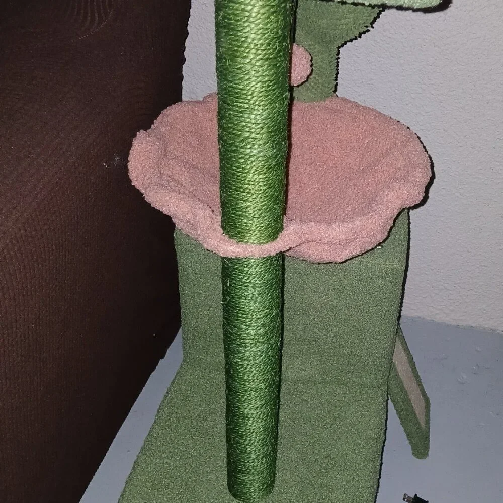 Cat tower mutil function, multiple levels,several ways for your cat to lay & pla